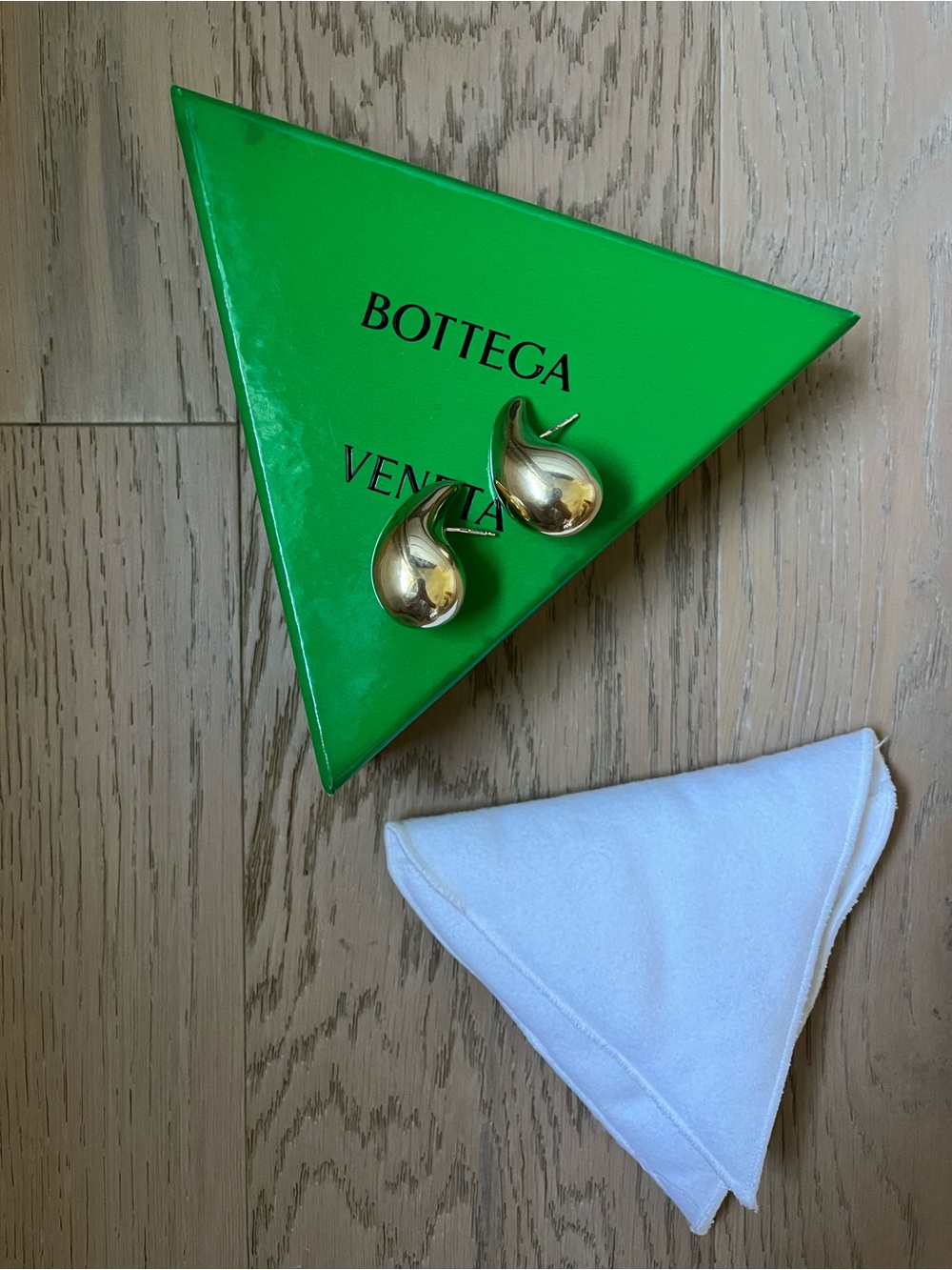 Bottega Veneta Small Drop Gold Earrings - Picture 6 of 10